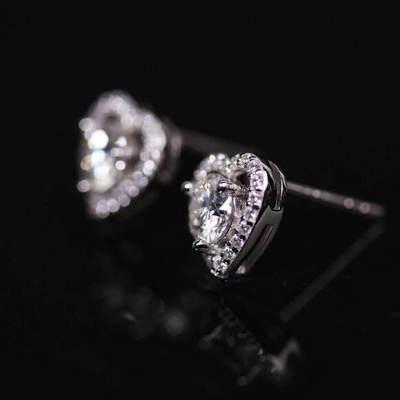 💎203💎 STUNNING DIAMOND MOISSANITE HALO HEART STUD EARRINGS BUNDLE WITH #201 - Picture 7 of 14